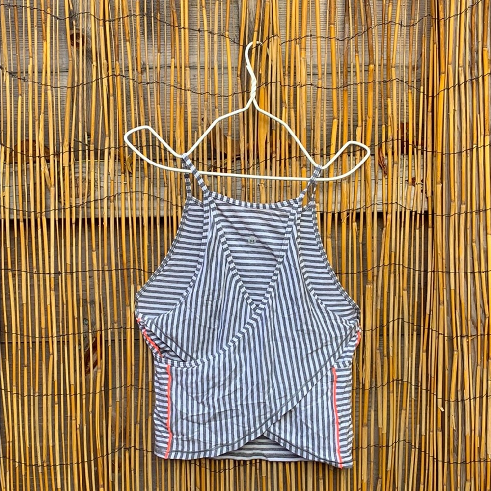 LULULEMON CROPPED TANK - CROSS BACK - Picture 2 of 3